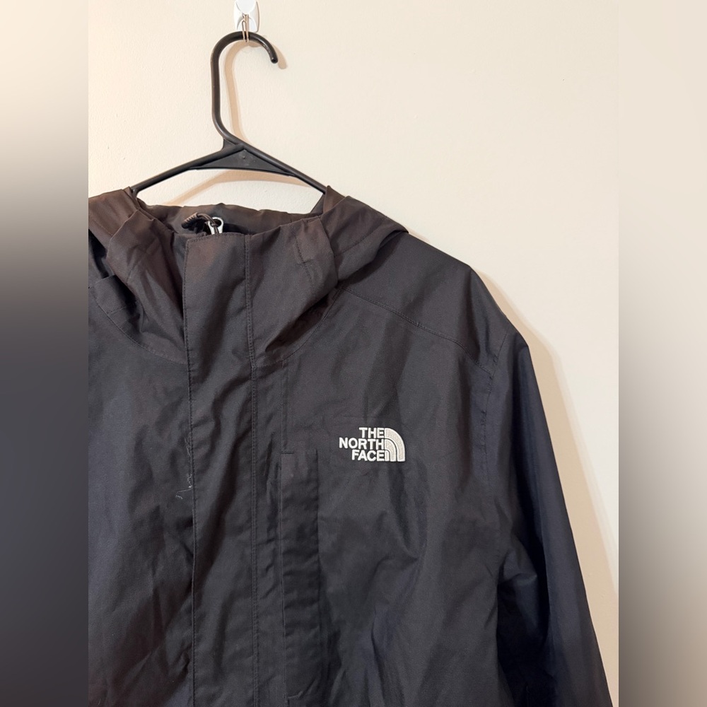 The North Face Men's Classic Black Rain Jacket - Picture 2 of 8